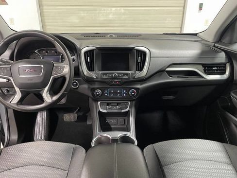Used 2024 GMC Terrain SLE AWD/4WD image 13