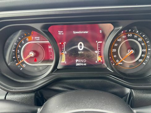 Used 2024 Jeep Wrangler Unlimited Sahara AWD/4WD image 16