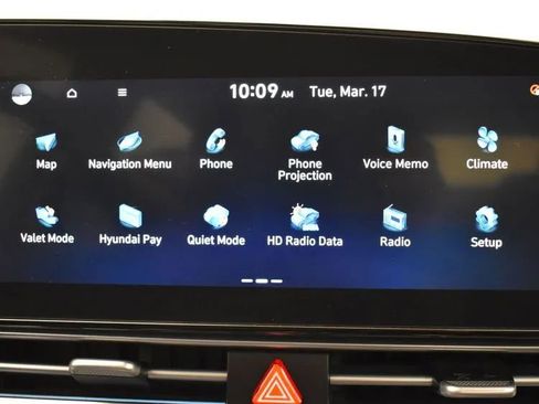 Used 2024 Hyundai Elantra Limited FWD image 31