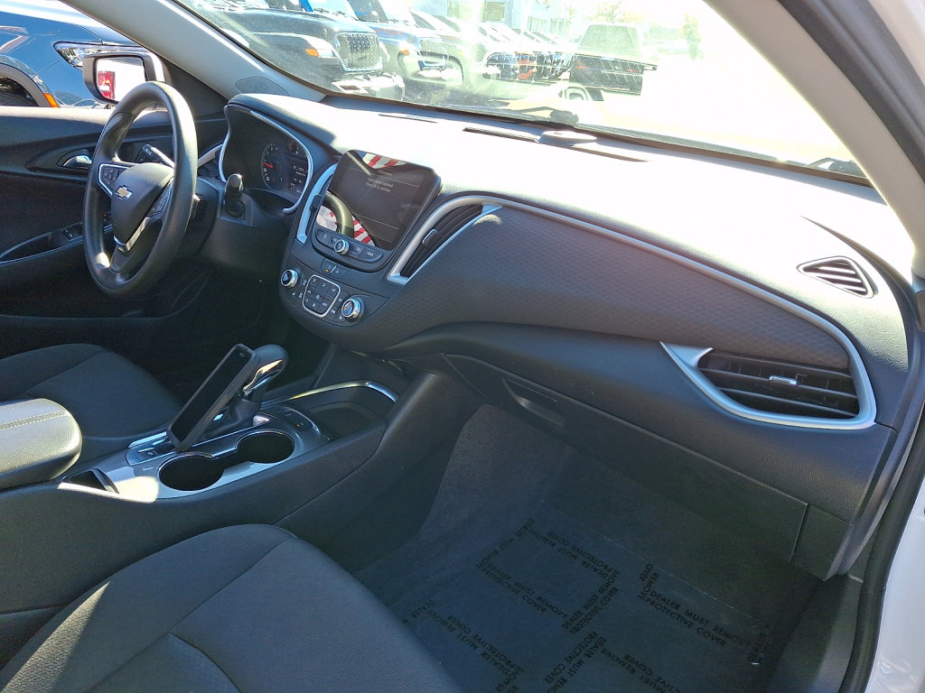Used 2024 Chevrolet Malibu LT FWD image 11
