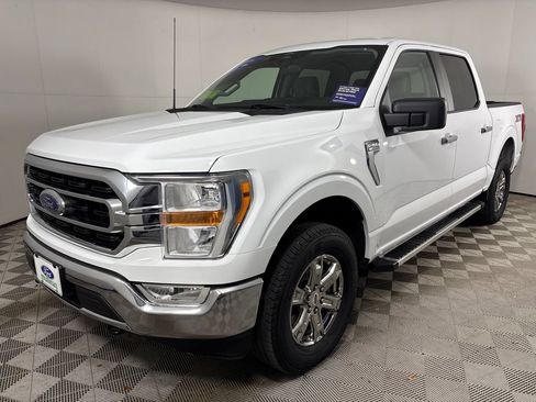 Certified 2022 Ford F150 XLT w/ XTR Package AWD/4WD image 11