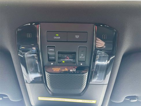 Used 2024 Lexus GX 550 w/ Accessory Package (2T) image 32