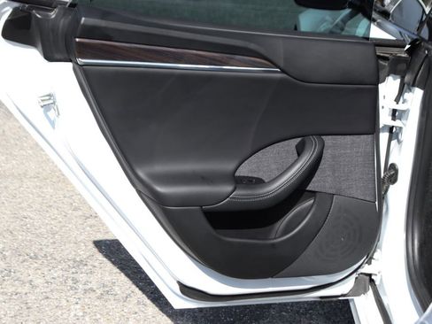 Used 2022 Tesla Model S AWD/4WD image 37