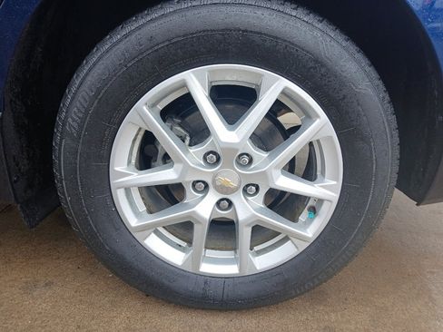 Used 2023 Chevrolet Equinox LT AWD/4WD image 13