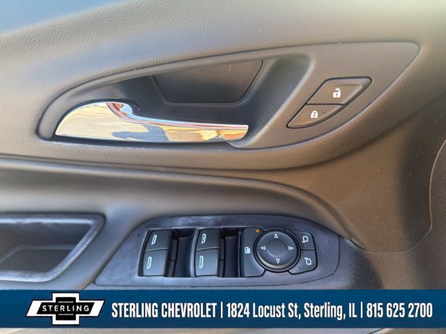 Used 2018 Chevrolet Equinox LT FWD image 19
