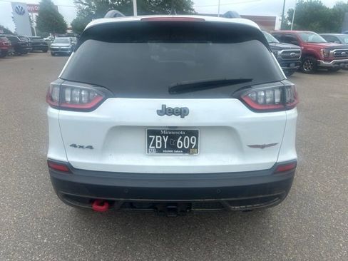 Used 2019 Jeep Cherokee Trailhawk AWD/4WD image 4
