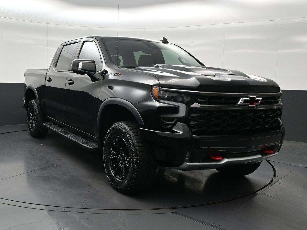 Used 2023 Chevrolet Silverado 1500 ZR2 w/ Technology Package AWD/4WD image 8