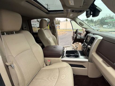 Used 2017 RAM 1500 Laramie w/ Convenience Group image 41