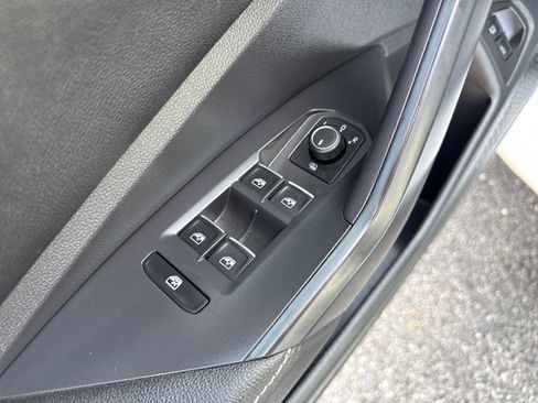 Used 2023 Volkswagen Jetta Sport image 12