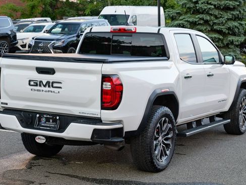 Used 2024 GMC Canyon Denali AWD/4WD image 8