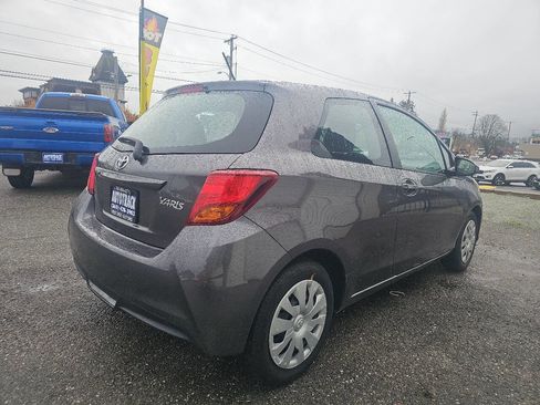 Used 2015 Toyota Yaris L image 4