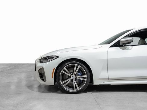 Used 2023 BMW 440i xDrive Coupe w/ Premium Package image 31