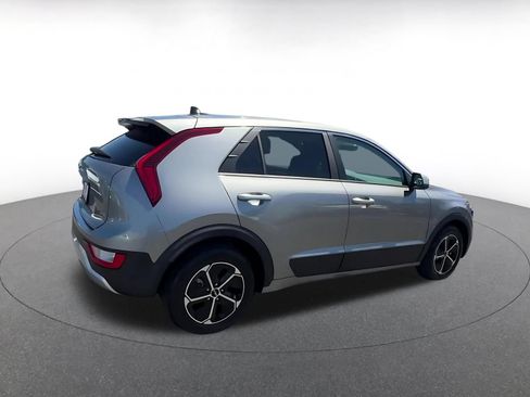 Used 2026 Kia Niro LX FWD image 14