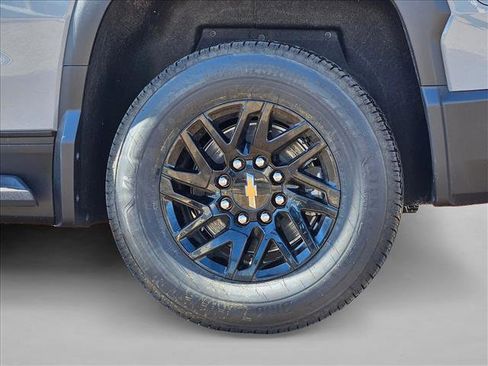 New 2026 Chevrolet Silverado EV LT image 10