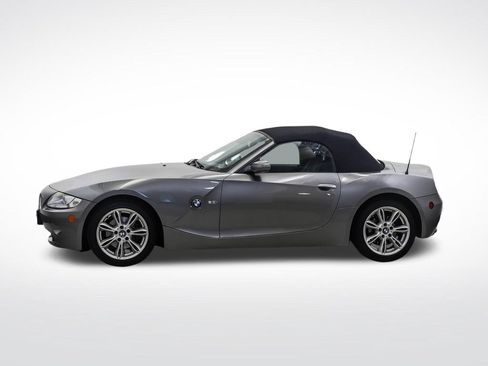 Used 2005 BMW Z4 3.0i RWD image 2