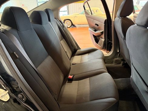 Used 2025 Nissan Sentra SV w/ Trunk Package image 26