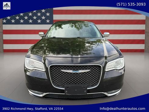 Used 2018 Chrysler 300 Limited AWD/4WD image 2