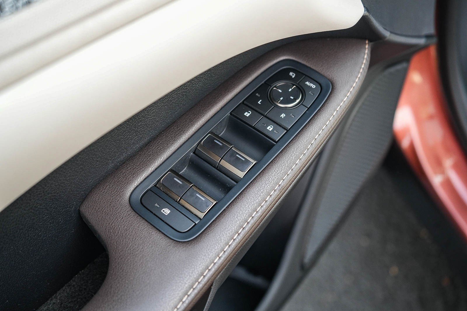 Used 2024 Lexus RX 350 FWD w/ Convenience Package image 17