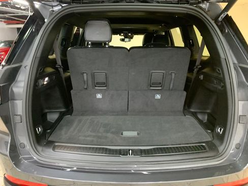 Used 2024 Jeep Grand Cherokee L Laredo image 45