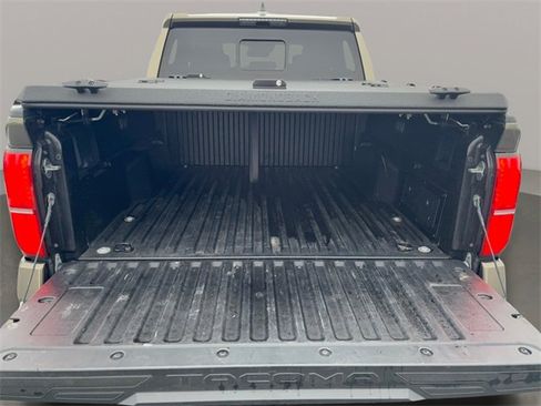 Used 2024 Toyota Tacoma TRD Off-Road w/ TRD Off Road Upgrade Package image 20