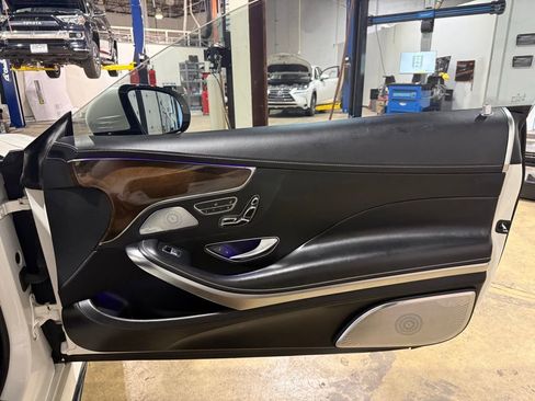 Used 2015 Mercedes-Benz S 63 AMG 4MATIC Coupe image 29