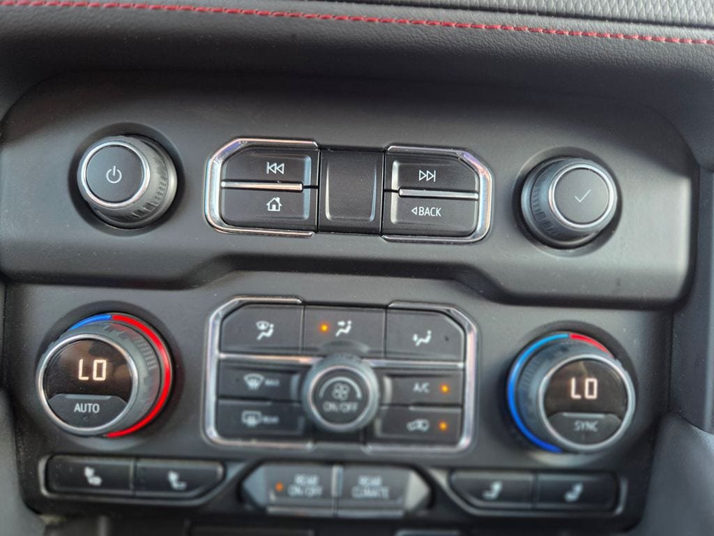 Used 2023 Chevrolet Suburban RST RWD image 26