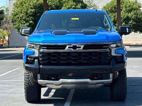 Used 2025 Chevrolet Silverado 1500 ZR2 w/ Technology Package AWD/4WD image 7