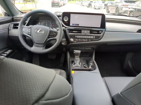 New 2025 Lexus ES 350 w/ Premium Package image 13