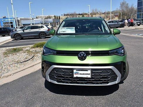 New 2025 Volkswagen Taos SE image 2