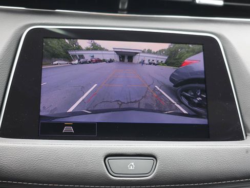 Used 2023 Cadillac XT4 Premium Luxury FWD image 13