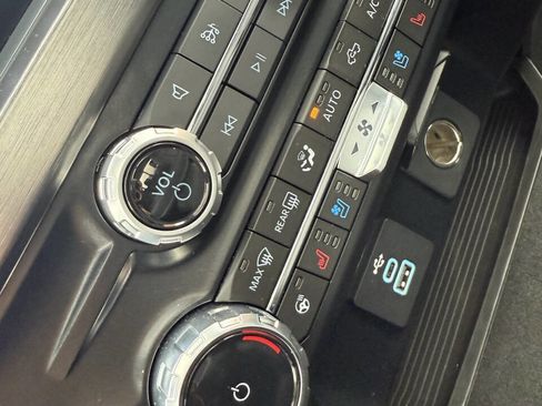 Used 2024 Ford F350 Lariat w/ Camper Package image 19