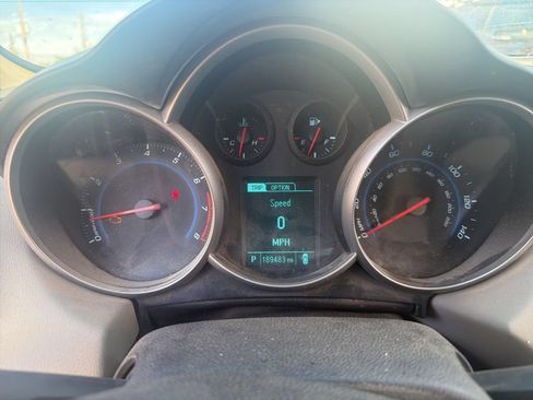 Used 2014 Chevrolet Cruze LS FWD image 8