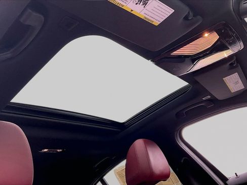 Used 2023 BMW M340i image 17