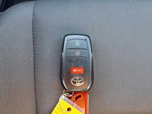 Used 2025 Toyota Tacoma SR5 image 10