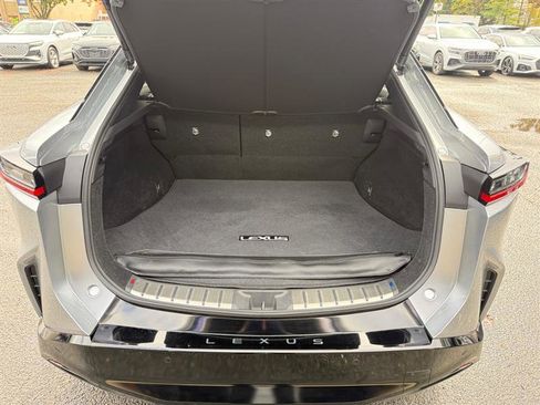 Used 2023 Lexus RZ 450e Premium image 17