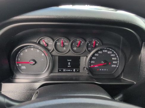 Used 2020 Chevrolet Silverado 1500 Custom w/ Custom Value Package AWD/4WD image 24