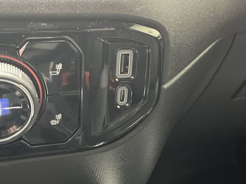 Certified 2022 Chevrolet Silverado 1500 LT image 24