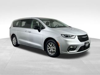 Used 2024 Chrysler Pacifica Touring-L 360° Tour