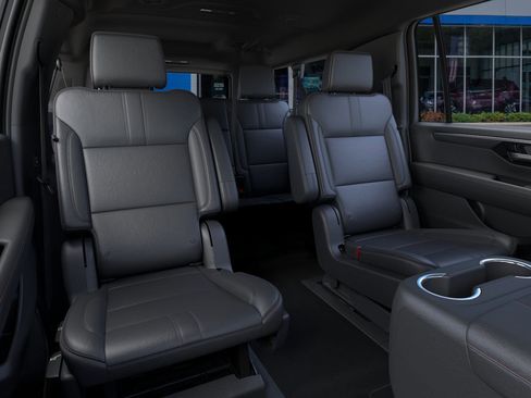 New 2025 Chevrolet Suburban RST w/ Comfort Package image 17