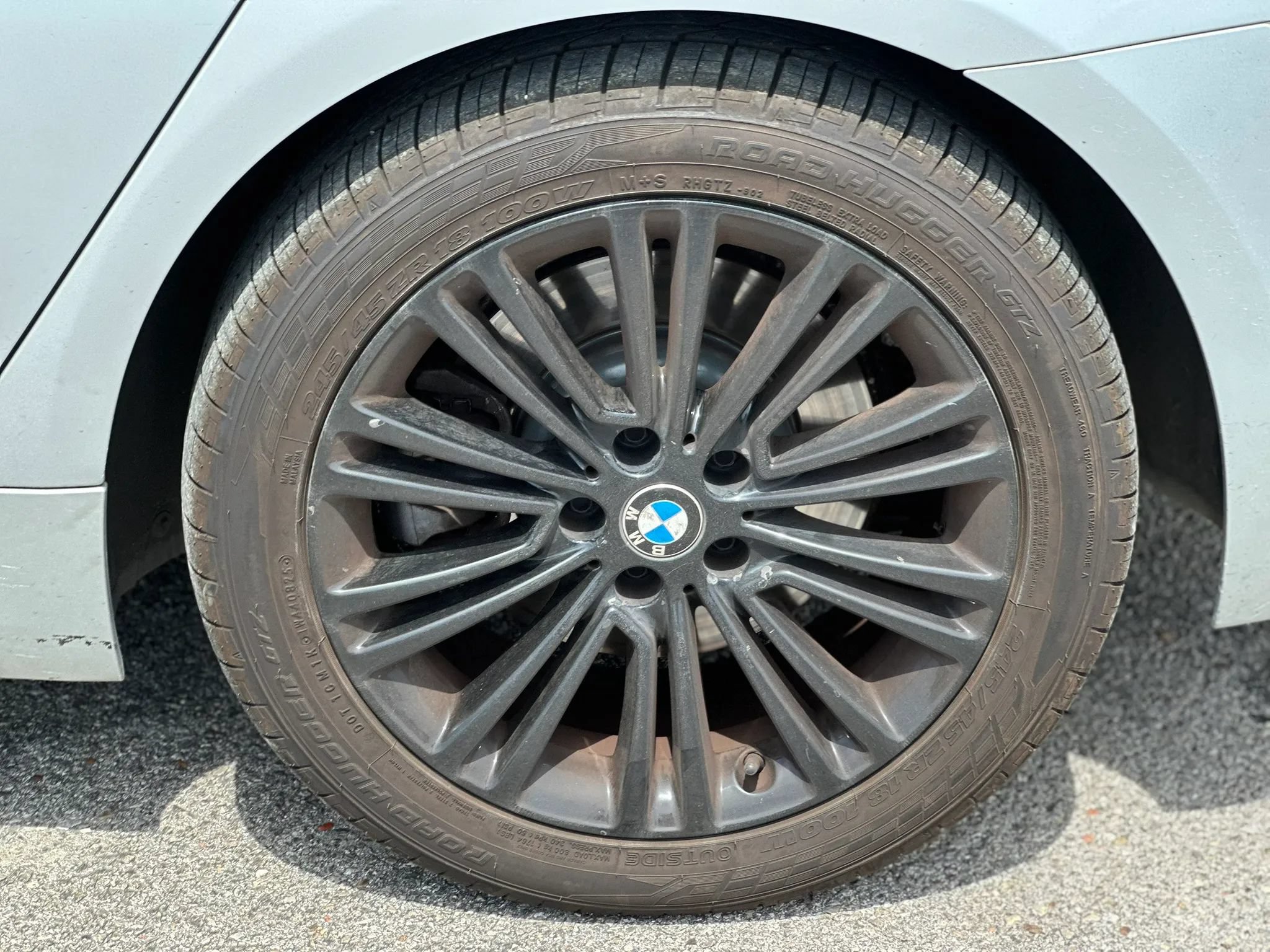 Used 2018 BMW 530e w/ Premium Package 2 RWD image 25