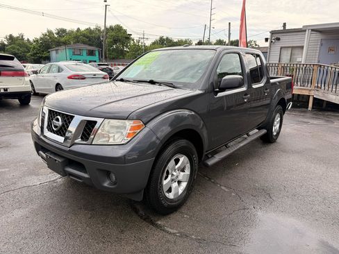 Used 2013 Nissan Frontier SV w/ SV Value Truck Pkg RWD image 4