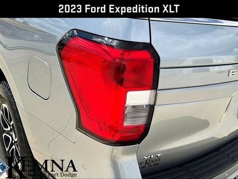 Used 2023 Ford Expedition XLT AWD/4WD image 28