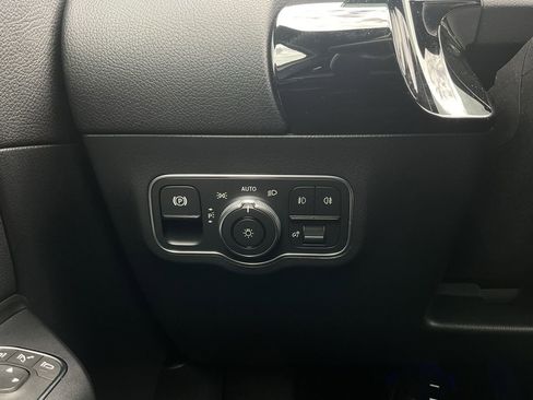 Used 2025 Mercedes-Benz GLA 250 image 23