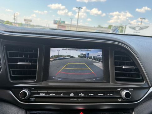 Used 2020 Hyundai Elantra SEL w/ Cargo Package (C1) FWD image 24