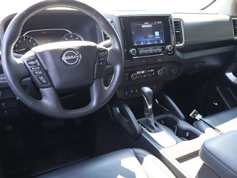Used 2024 Nissan Frontier SL w/ Technology Package RWD image 5