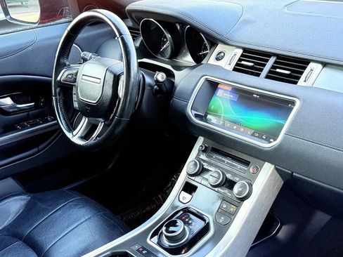 Used 2017 Land Rover Range Rover Evoque SE AWD/4WD image 8