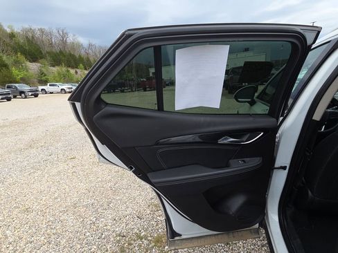 Used 2023 Buick Envision Preferred image 12