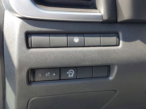 Certified 2023 Nissan Rogue SV image 8