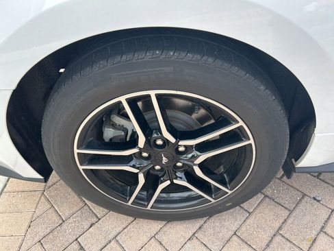 Used 2019 Ford Mustang GT image 10