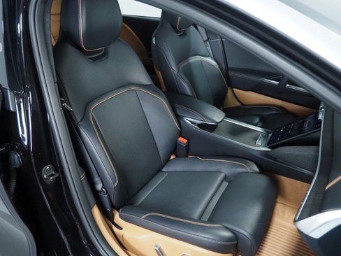 Used 2025 Lucid Air Touring AWD/4WD image 2